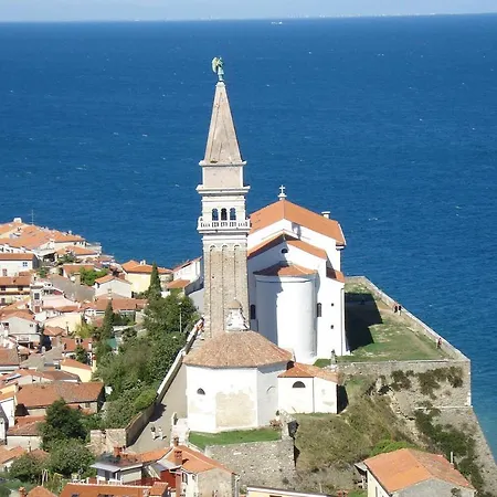 Carolina - Hillside Stay, Steps From The Sea 아파트 포르토로즈