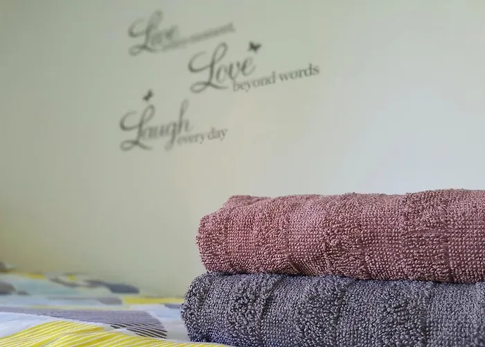 דירה Carolina - Hillside Stay, Steps From The Sea *