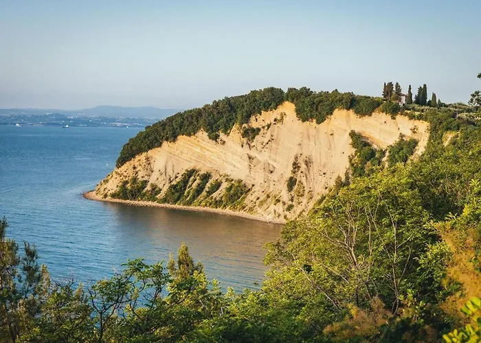 Carolina - Hillside Stay, Steps From The Sea 波尔托罗