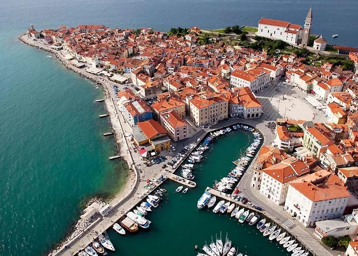 דירה Carolina - Hillside Stay, Steps From The Sea