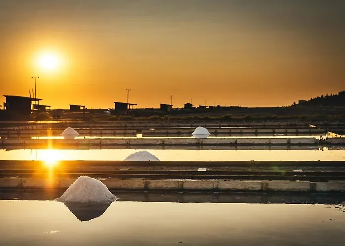דירה Carolina - Hillside Stay, Steps From The Sea בפורטורוז