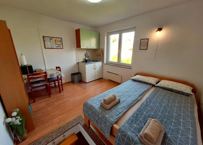 דירה Carolina - Hillside Stay, Steps From The Sea *